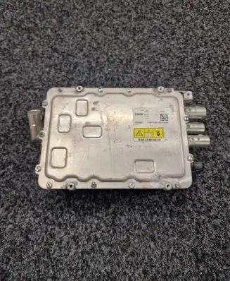 BMW X5 F15 Voltage converter inverter 8677319