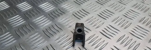 Volkswagen PASSAT B5 Fuel Injector clamp holder
