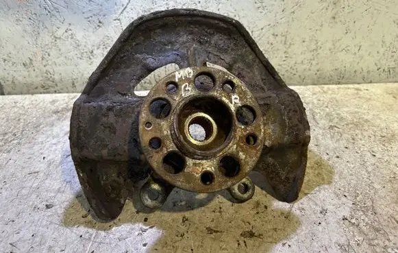 Mercedes-Benz B W245 Front wheel hub