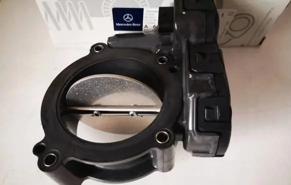 Mercedes-Benz C W205 Throttle body valve A6510900470 A6510900270 A6510900370