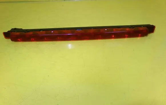 Audi A6 S6 C5 4B Third/center stoplight 4B0945097