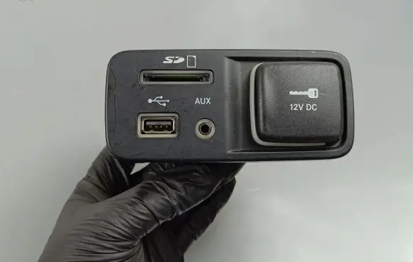 Jeep Cherokee USB control unit 68146071AC