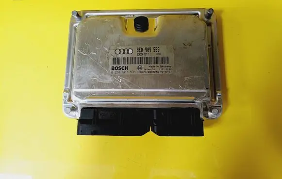 Audi A4 S4 B6 8E 8H Engine control unit/module 8E0909559 0261207596
