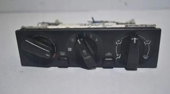 Mitsubishi Space Wagon Climate control unit MR398658
