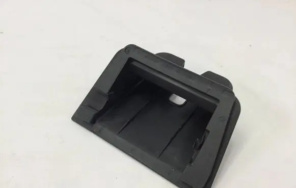 Audi Q7 4M Tailgate/boot lid lock trim 4M0827520