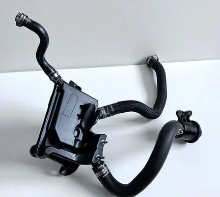 Jaguar XF X250 Oil breather separator 9675994880