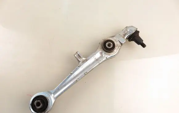 Audi A4 S4 B5 8D Front lower control arm/wishbone 103779