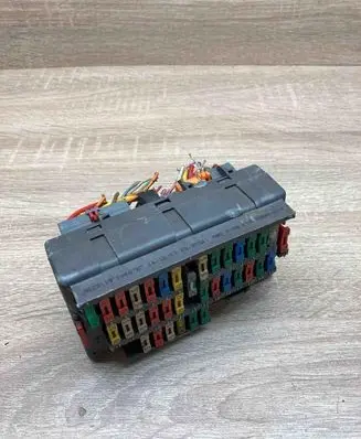Peugeot 406 Fuse module 9459081380