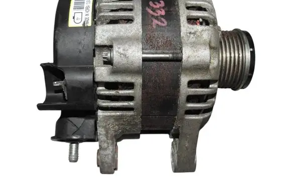 KIA Sorento Generator/alternator 37300-2F550