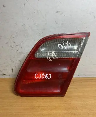 Mercedes-Benz E W210 Rear/tail lights A2108203864 C3063