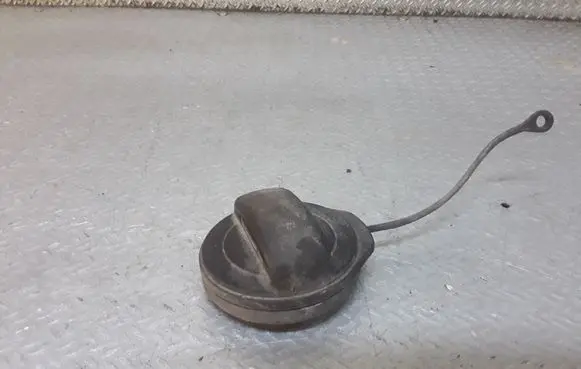 Audi A5 8T 8F Fuel tank filler cap 