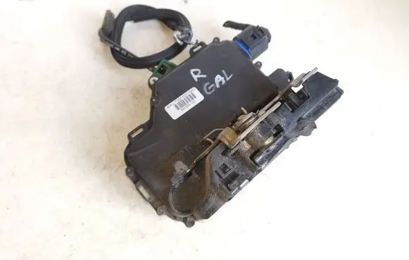 Volkswagen Polo Rear door lock 3B4839016AG