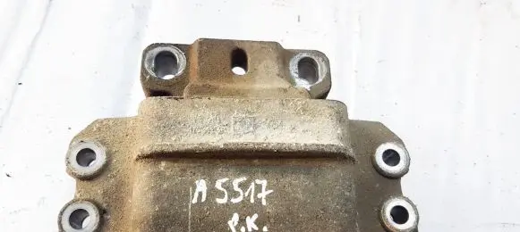 Skoda Octavia Mk2 (1Z) Engine mount bracket 1K0199555