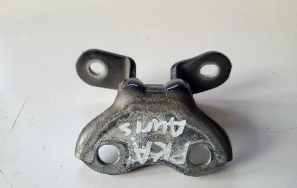 Toyota Auris E180 Front door lower hinge 
