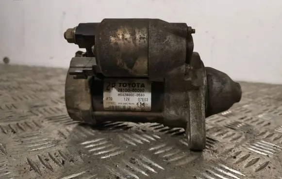 Toyota Avensis T250 Starter motor 281000D090