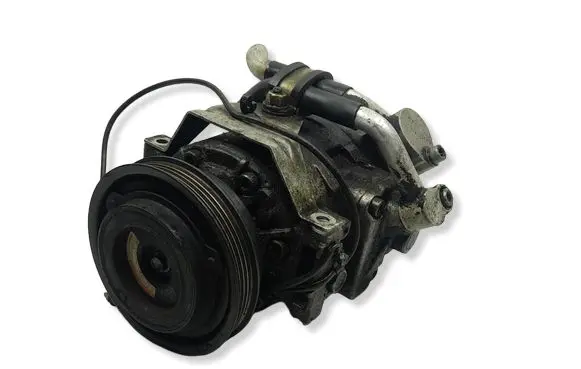 Volkswagen PASSAT B5.5 Air conditioning (A/C) compressor (pump) 8D0260808KASACJA 8D0260808