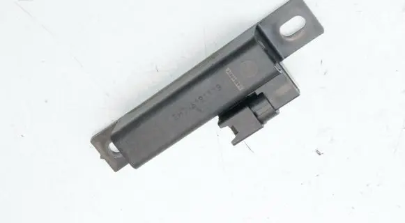 Nissan Leaf II (ZE1) Keyless system antenna 