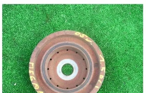 Renault Megane II Crankshaft pulley