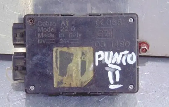 Fiat Punto (188) Aerial antenna amplifier
