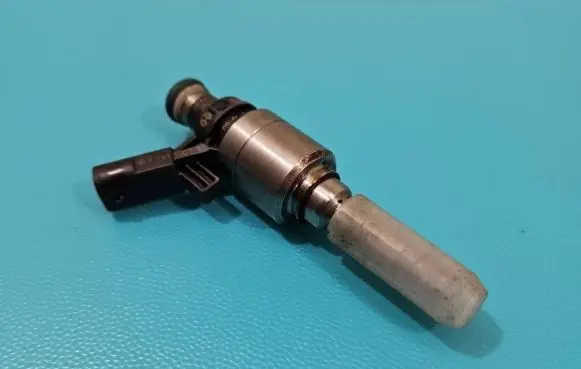 Audi A4 S4 B8 8K Fuel injector 0261500074 IMPRK1404012