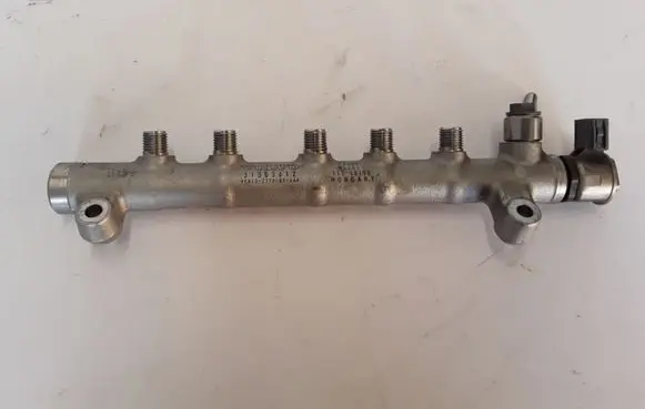 Volvo S90, V90 Fuel main line pipe 31303612