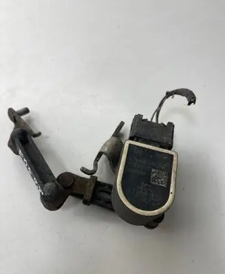 Headlight/headlamp level sensor