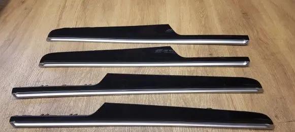 Porsche Macan (95B) Door card panel trim set 95B867061R 95B867409R