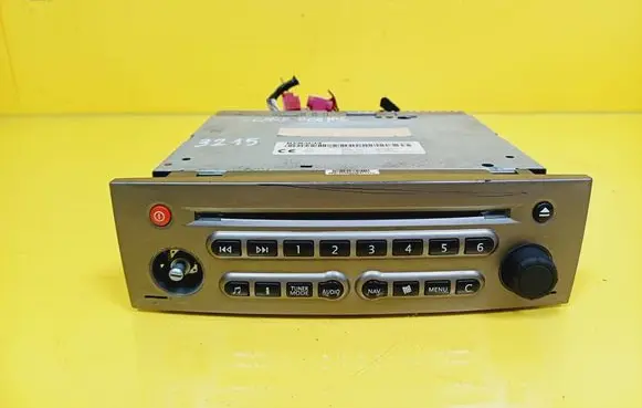 Renault Scenic II - Grand scenic II Radio/CD/DVD/GPS head unit 8200300854
