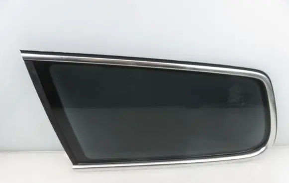 Volkswagen PASSAT B6 Rear side window 