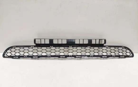 Hyundai Santa Fe Front bumper lower grill 865172B000