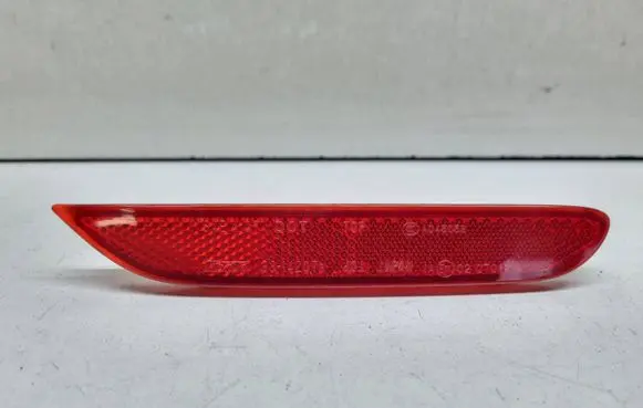 Nissan X-Trail T32 Rear tail light reflector 3314207