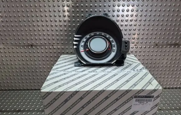 Fiat 500 Speedometer (instrument cluster) S26337961 735624423