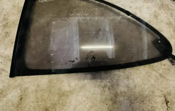 Toyota Corolla E100 Rear side window