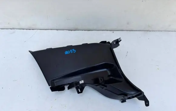 Land Rover Defender Intercooler air guide/duct channel L8B217E762A