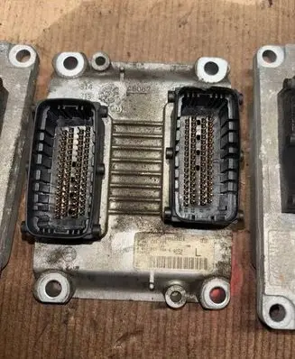 Fiat Bravo Engine control unit/module 0261201635