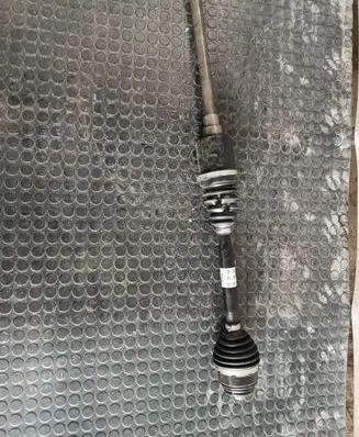 BMW X3 G01 Front driveshaft 8643184
