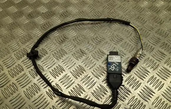 Volkswagen Touran III Lambda probe sensor 04L907805AN