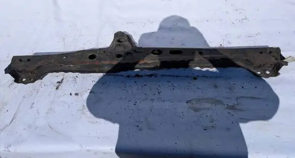 Toyota Avensis T270 Rear beam