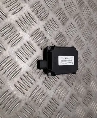 Tesla Model S Other control units/modules 100537100A
