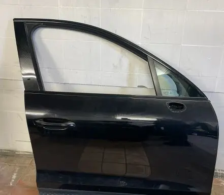 Porsche Macan (95B) Front door