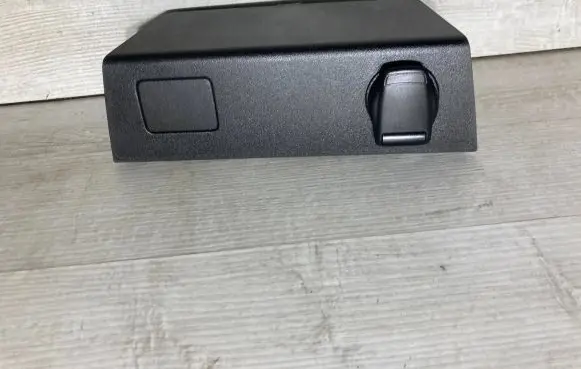 Dacia Sandero III Glove box central console 682640033R