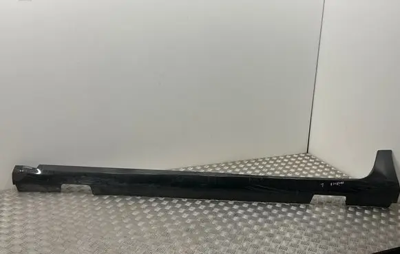 Chrysler Pacifica Sill 