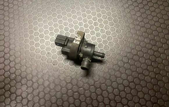 BMW 5 E60 E61 Vacuum valve 1433602