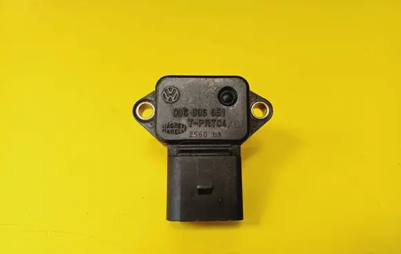 Volkswagen Golf IV Air pressure sensor 036906051