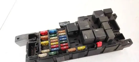 Volvo S70 V70 V70 XC Fuse box set 8637841 518717004