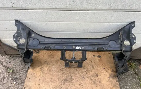 Mercedes-Benz E W211 Top upper radiator support slam panel