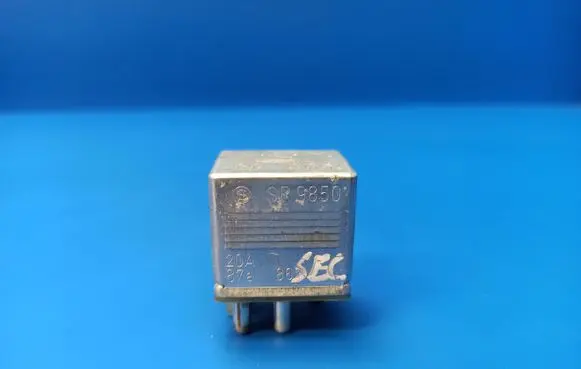 Mercedes-Benz 380 560SEC C126 Other relay 0015420219