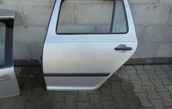 Skoda Octavia Mk1 (1U) Rear door