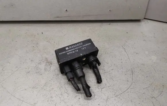 Volvo S40, V40 Glow plug pre-heat relay 7700107794