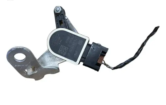 BMW M4 F82 F83 Headlight/headlamp level sensor 6870000 37146870000